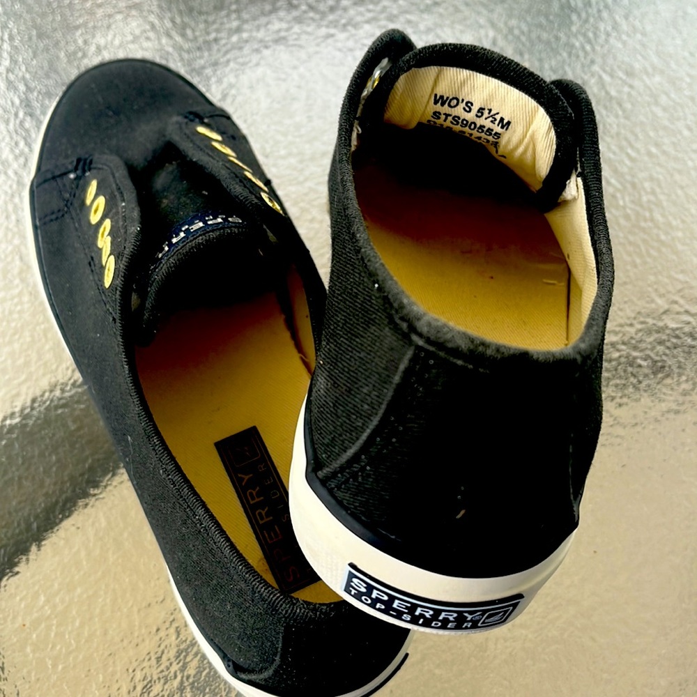 Sperry - Picture 3 of 3
